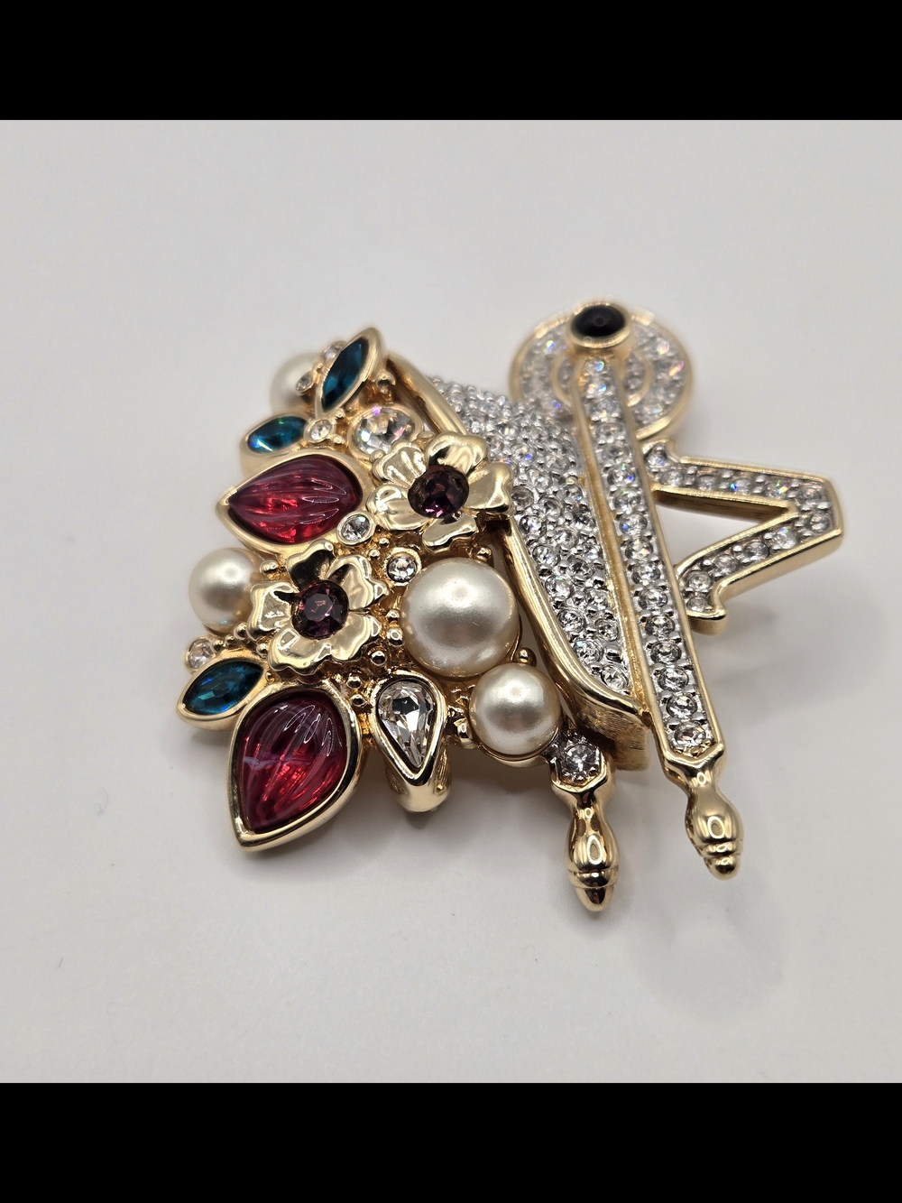 Swarovski Crystal Garden Wheelbarrow Brooch – Retired 1999 SCS – Like New - Picture 6 of 13